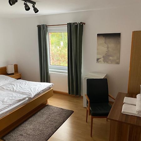 Messeappartementhaus Bockenem Direkt An Der A7 Exteriör bild